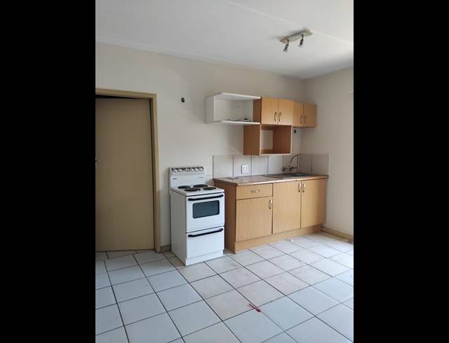 1 BEDROOM PROPERTY TO RENT IN KANNONIERS PARK